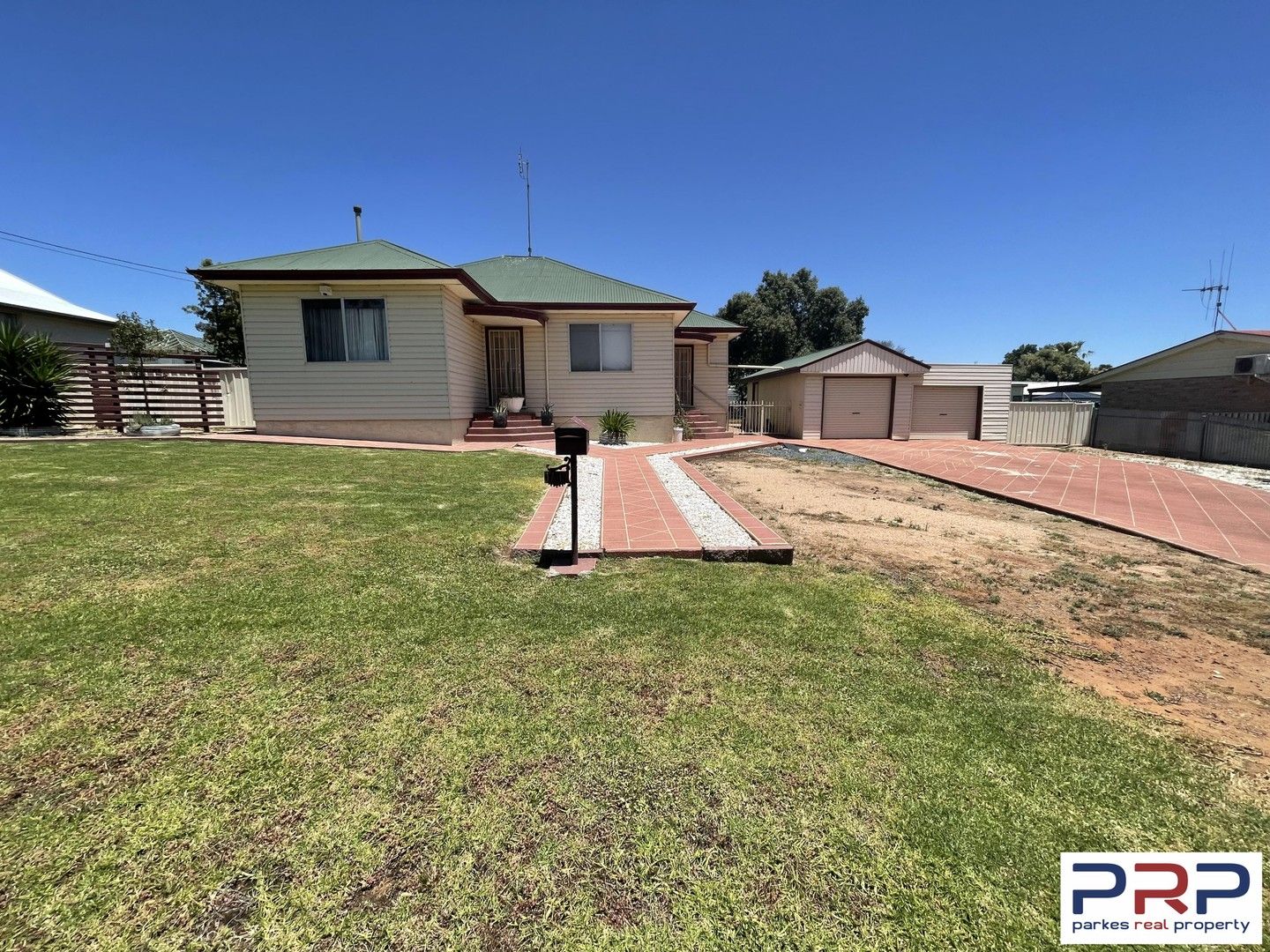 4 bedrooms House in 17-19 Callaghan Street PARKES NSW, 2870