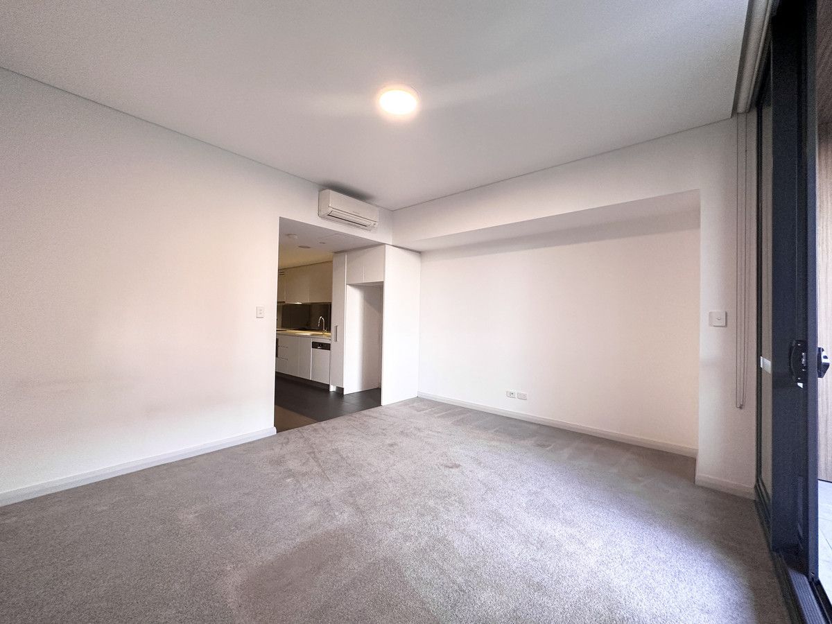 207/55 Hill Road, Wentworth Point NSW 2127, Image 2
