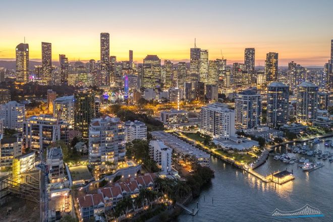 4/77 Cairns Street Kangaroo Point 4169 - Image 3