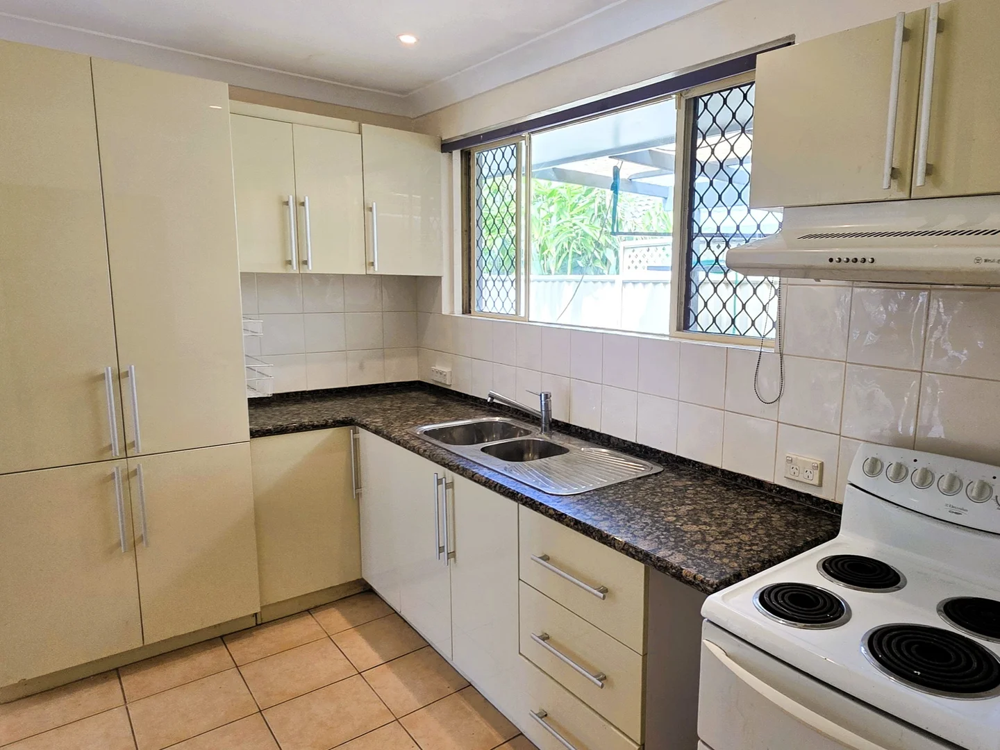 Additional image 6 of 2/12 Craft Court, Miami QLD 4220