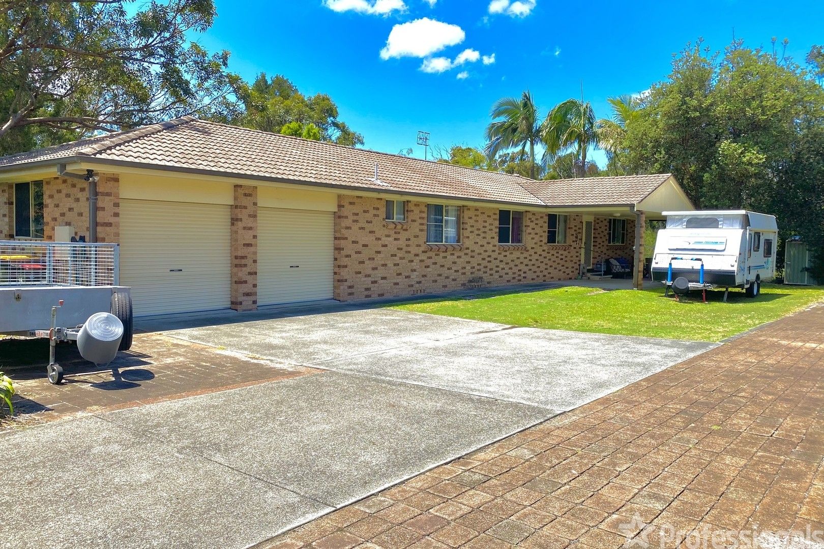 98 Goldens Road, Forster NSW 2428