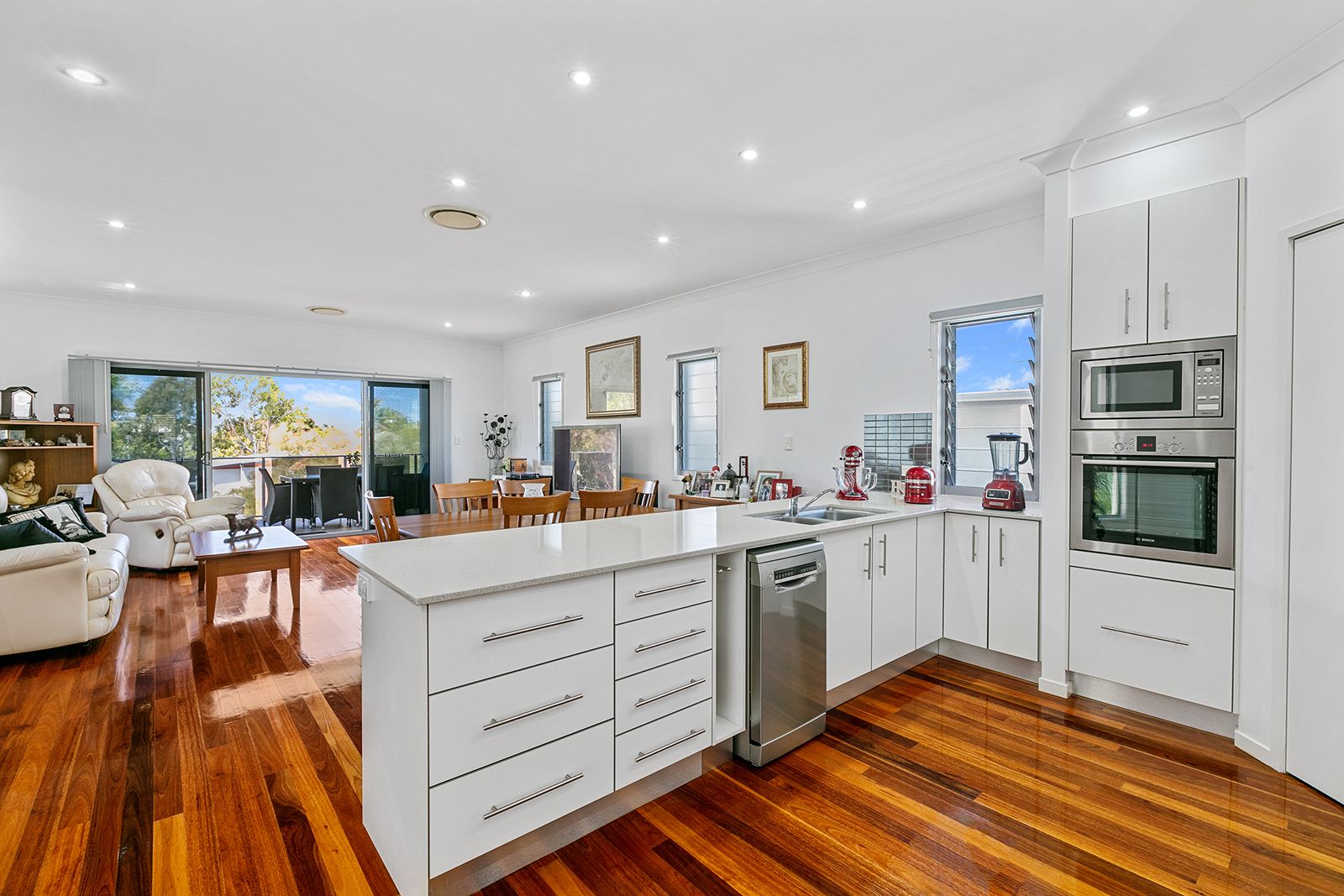 3 bedrooms House in 21 Headlands Court MOFFAT BEACH QLD, 4551