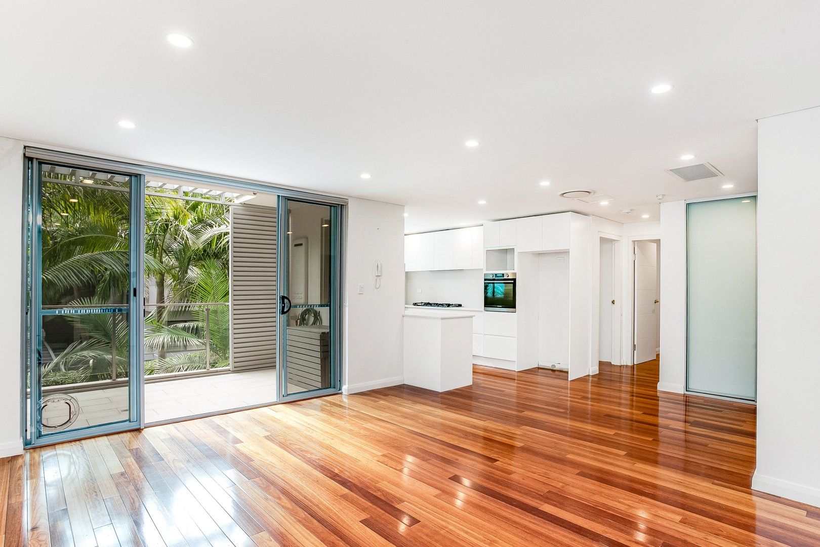 2 bedrooms Apartment / Unit / Flat in 7/66 Park Street NARRABEEN NSW, 2101