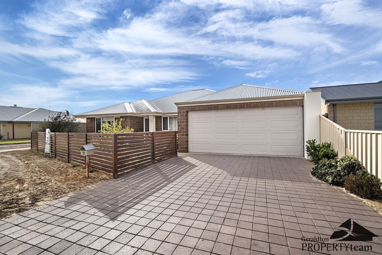4 bedrooms House in 13 Stroud Street BEACHLANDS WA, 6530
