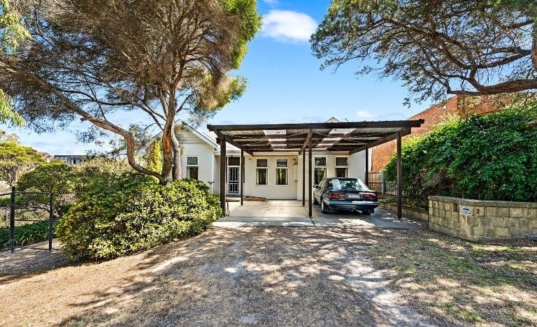 3 bedrooms House in 1 Allawah Avenue FRANKSTON VIC, 3199