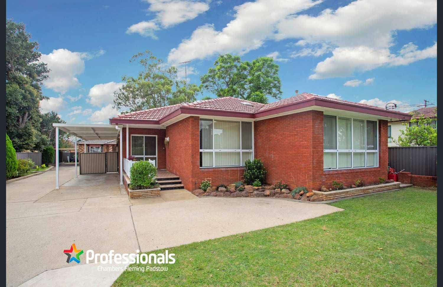3 bedrooms House in 553 Henry Lawson Drive MILPERRA NSW, 2214