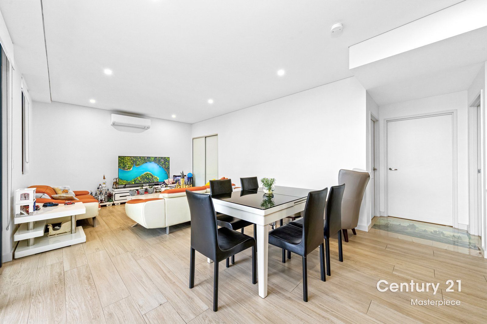 2 bedrooms Apartment / Unit / Flat in 311/1 Markham Place ASHFIELD NSW, 2131