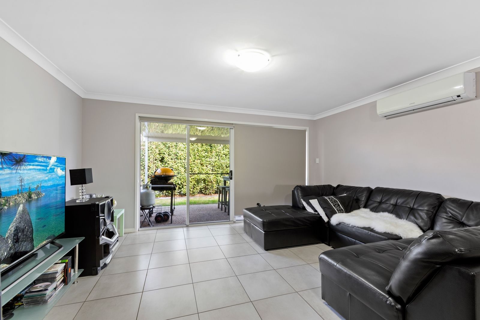 2/8 McMorrow Street, Kearneys Spring QLD 4350, Image 1