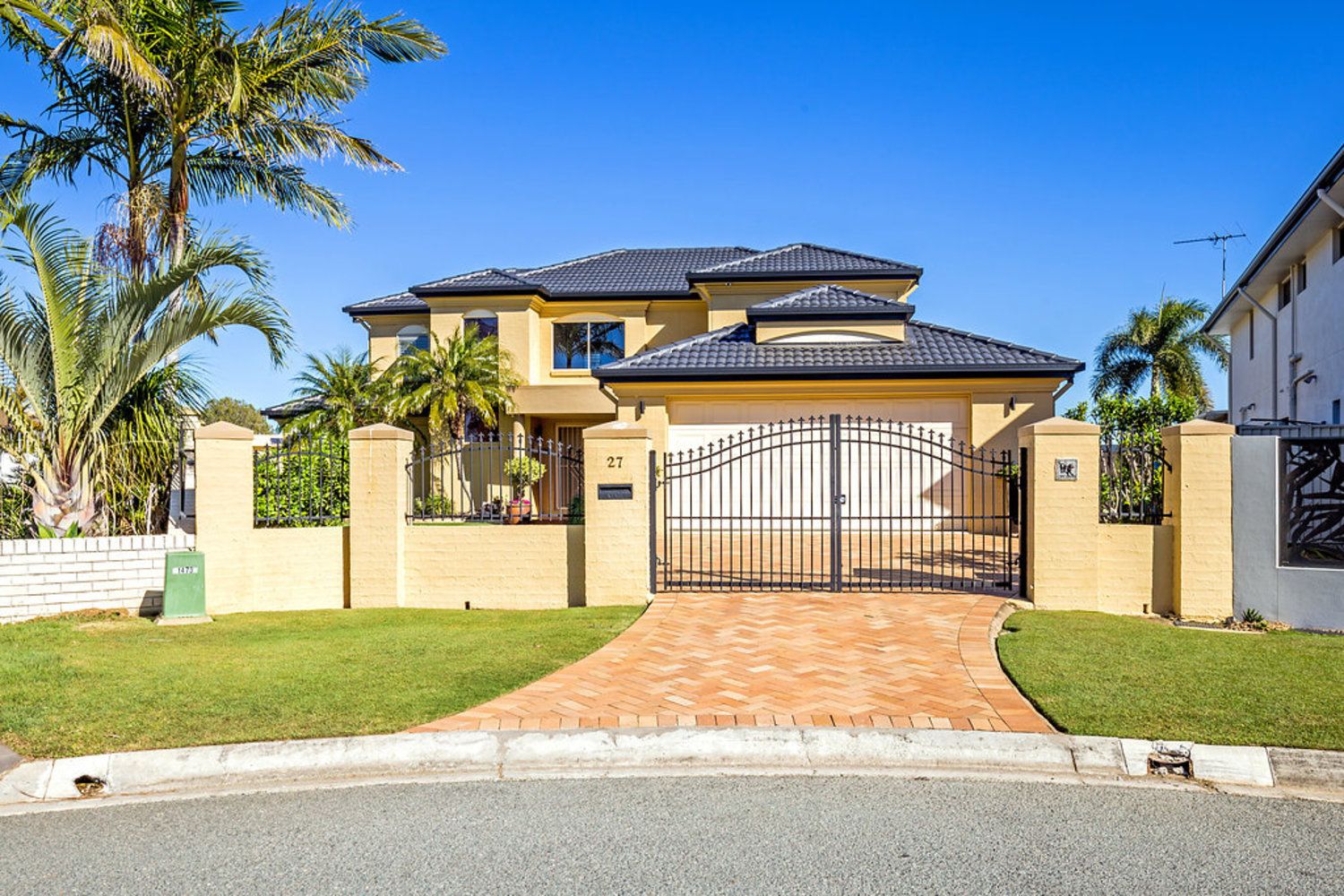 27 Reliance Court, Newport QLD 4020, Image 1