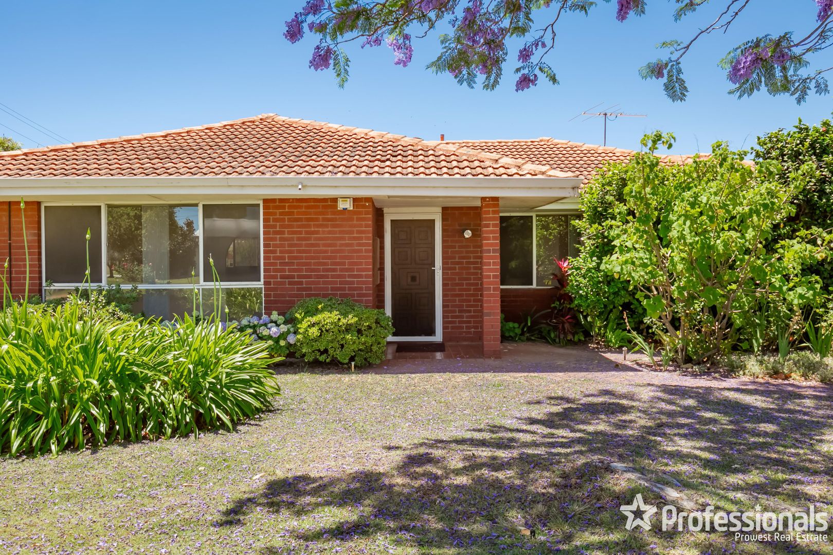 12 Stringy Bark Ramble, Willetton WA 6155, Image 2