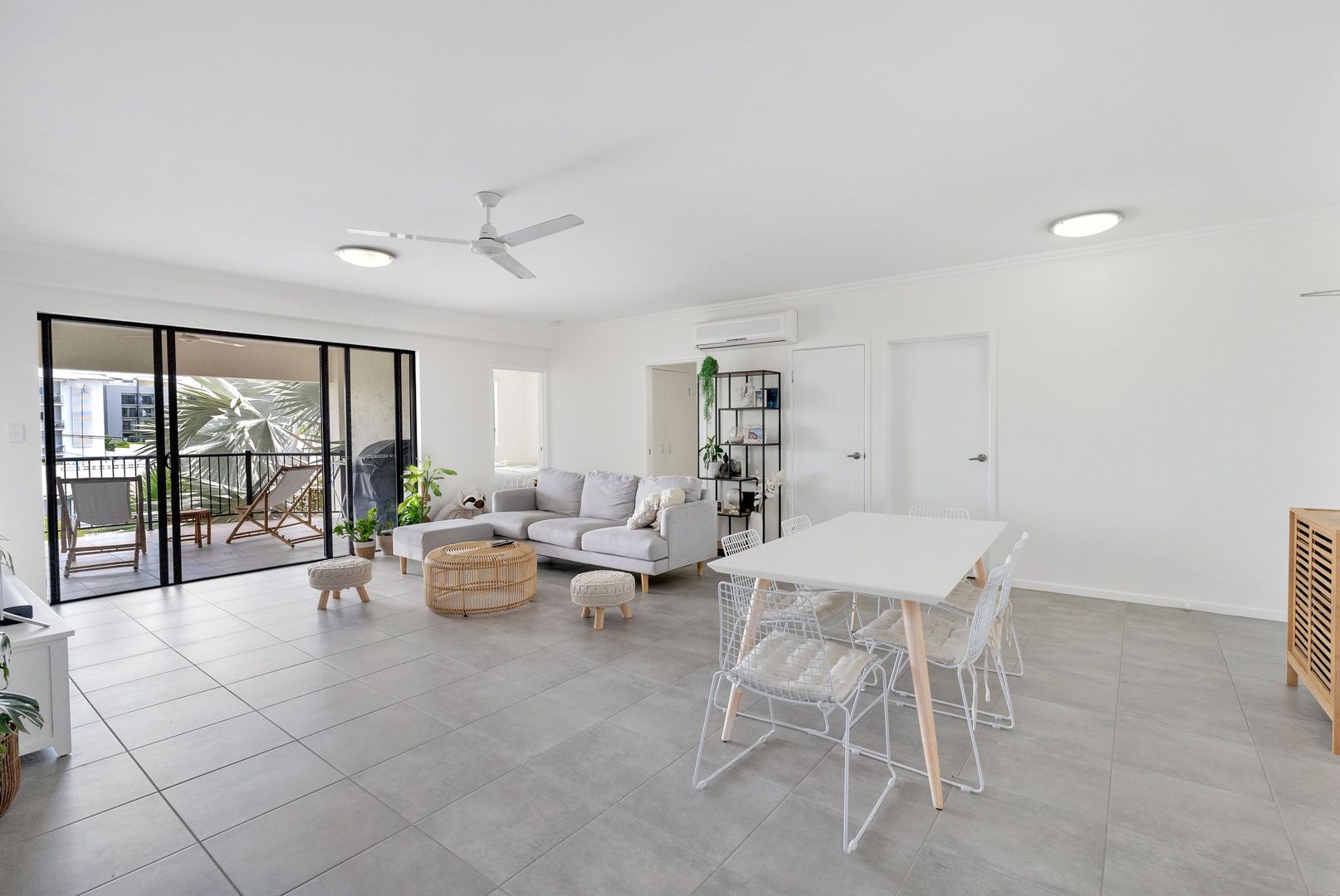 20/15-17 Minnie Street, Cairns City QLD 4870, Image 2