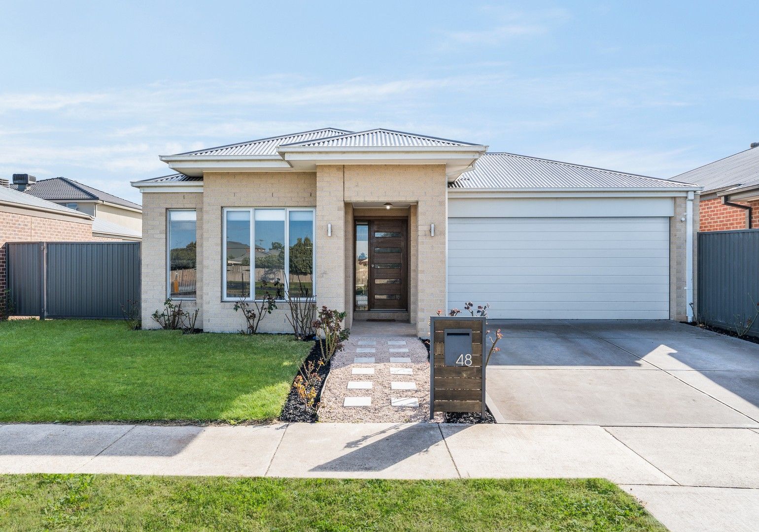 4 bedrooms House in 48 Sunflower Way LARA VIC, 3212