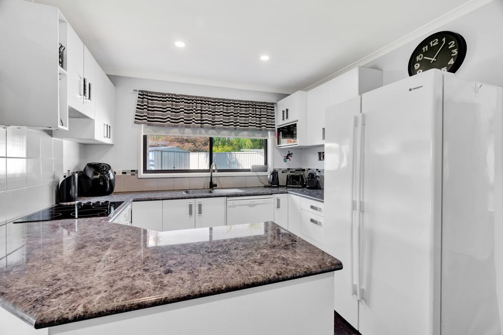 2 Kitty Place, Watanobbi NSW 2259, Image 1