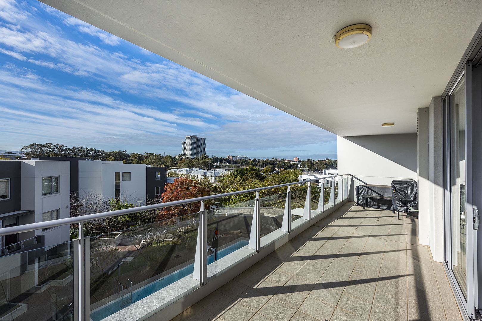 405/19 The Circus, Burswood WA 6100, Image 2