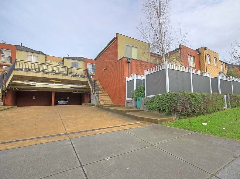Property Report For 16 18 Tulloch Grove Glen Waverley Vic 3150