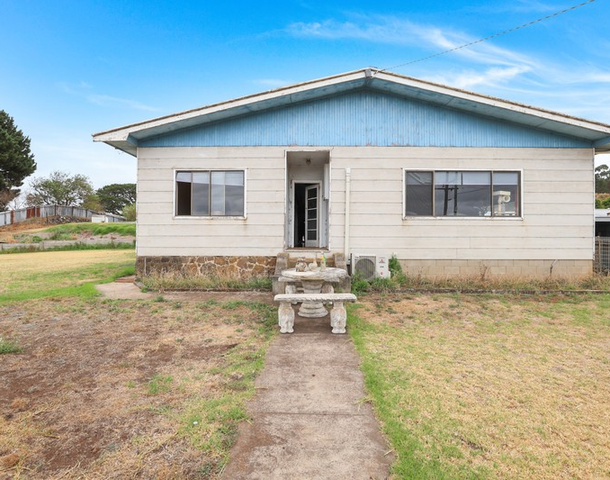 37 Glenormiston Road, Noorat VIC 3265