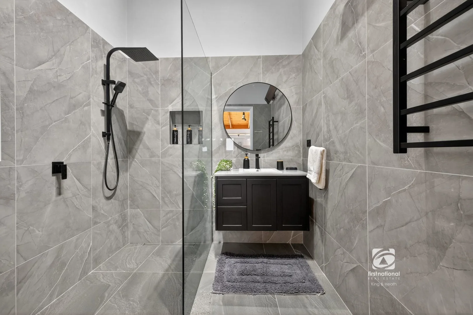 Additional image 18 of 7 Gay Street, Lakes Entrance VIC 3909