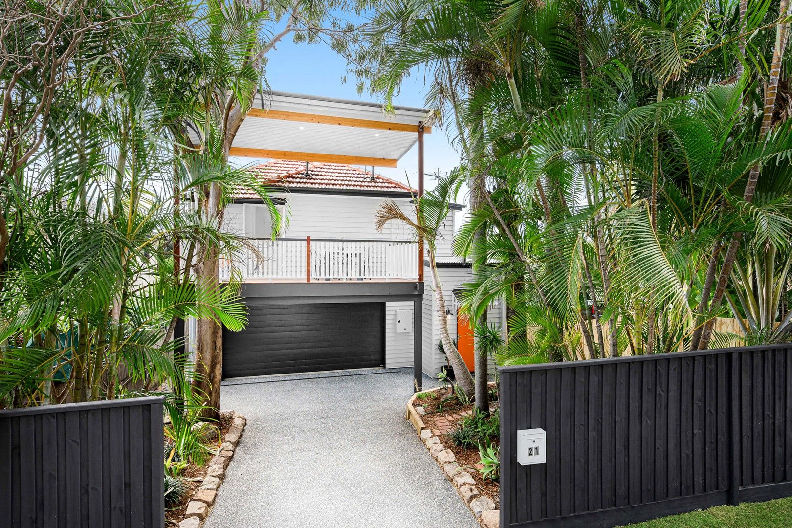 4 bedrooms House in 21 Sandy Camp Road WYNNUM QLD, 4178