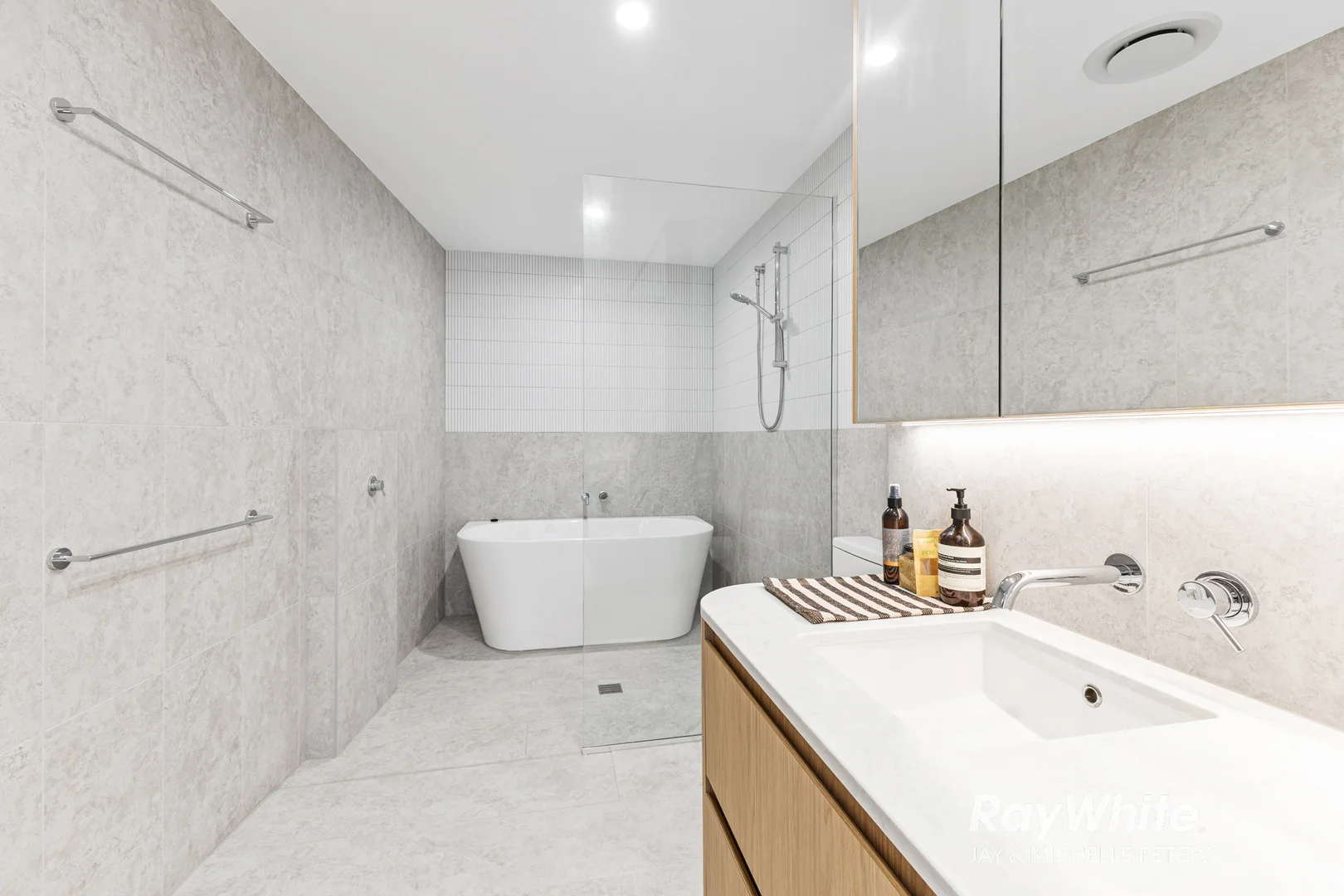 Additional image 15 of 605/85 Landsborough Avenue, Scarborough QLD 4020