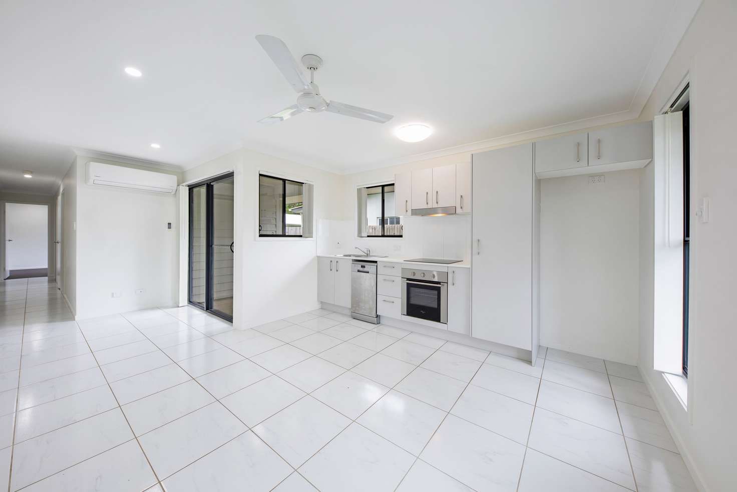 1/8 Palmerston Crescent, Beerwah QLD 4519 Duplex For Rent 530 Domain