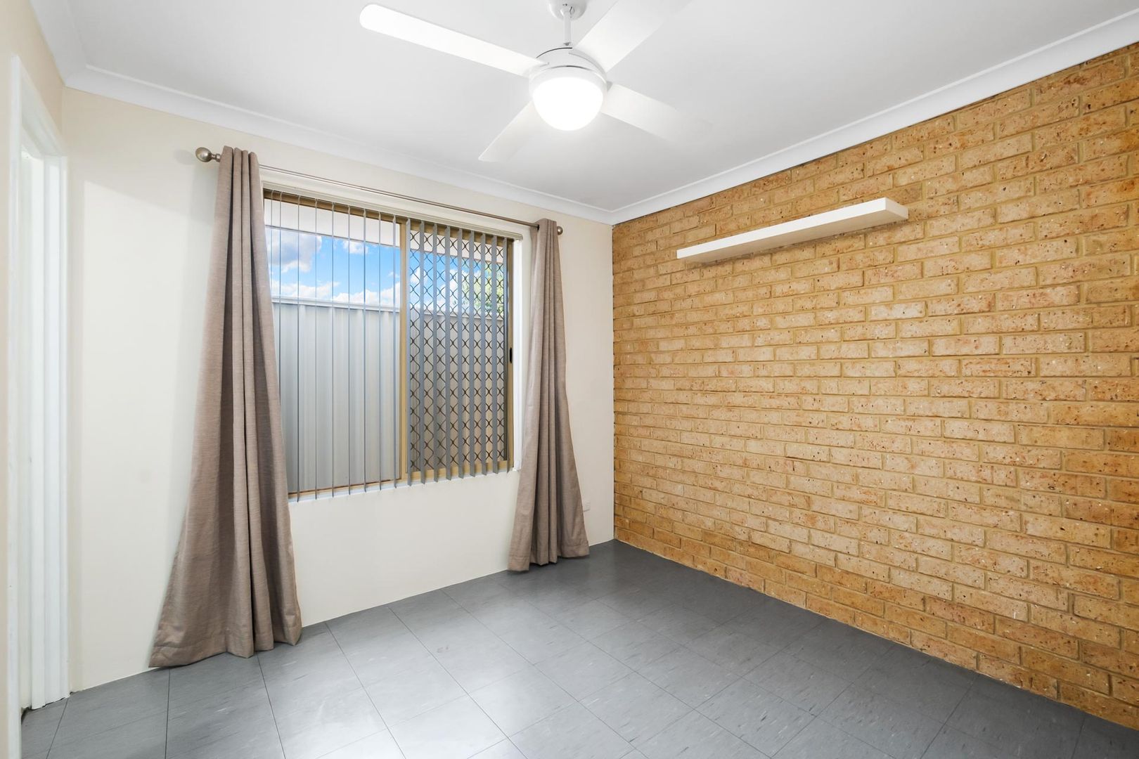 1/12 Farleigh Drive, Willetton WA 6155 Apartment For Rent 400 Domain