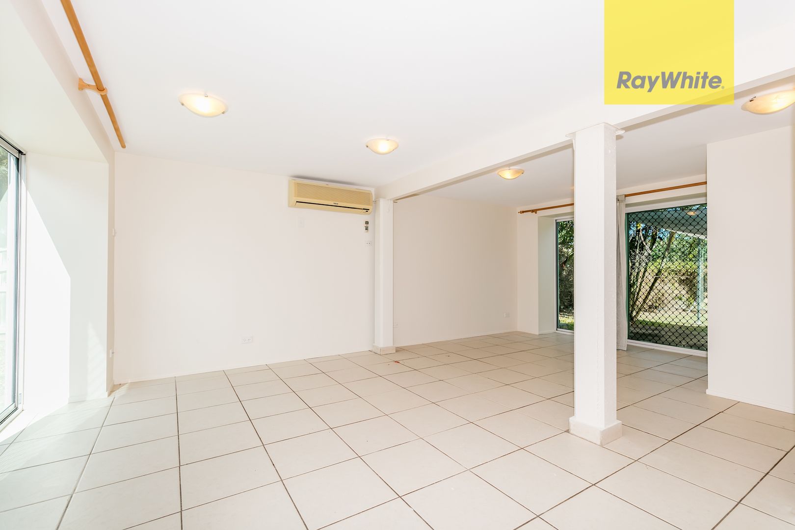 19 Fawcett Street, Kingston QLD 4114, Image 2