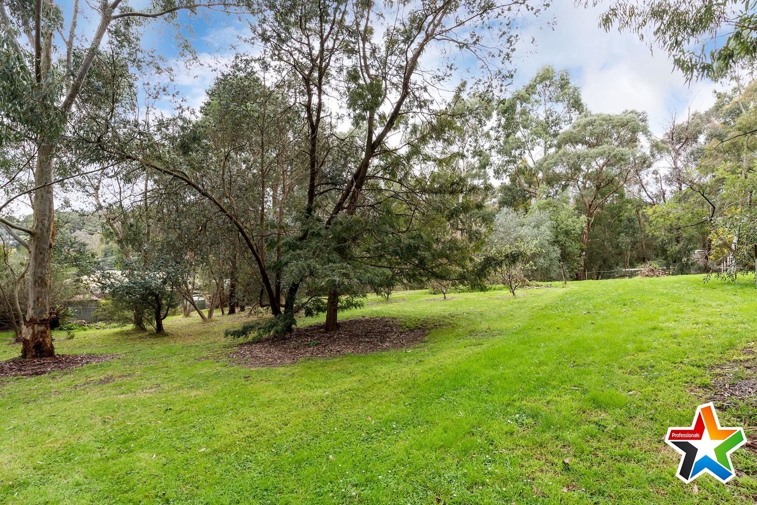 12 Farrar Way, Wandin North VIC 3139, Image 1