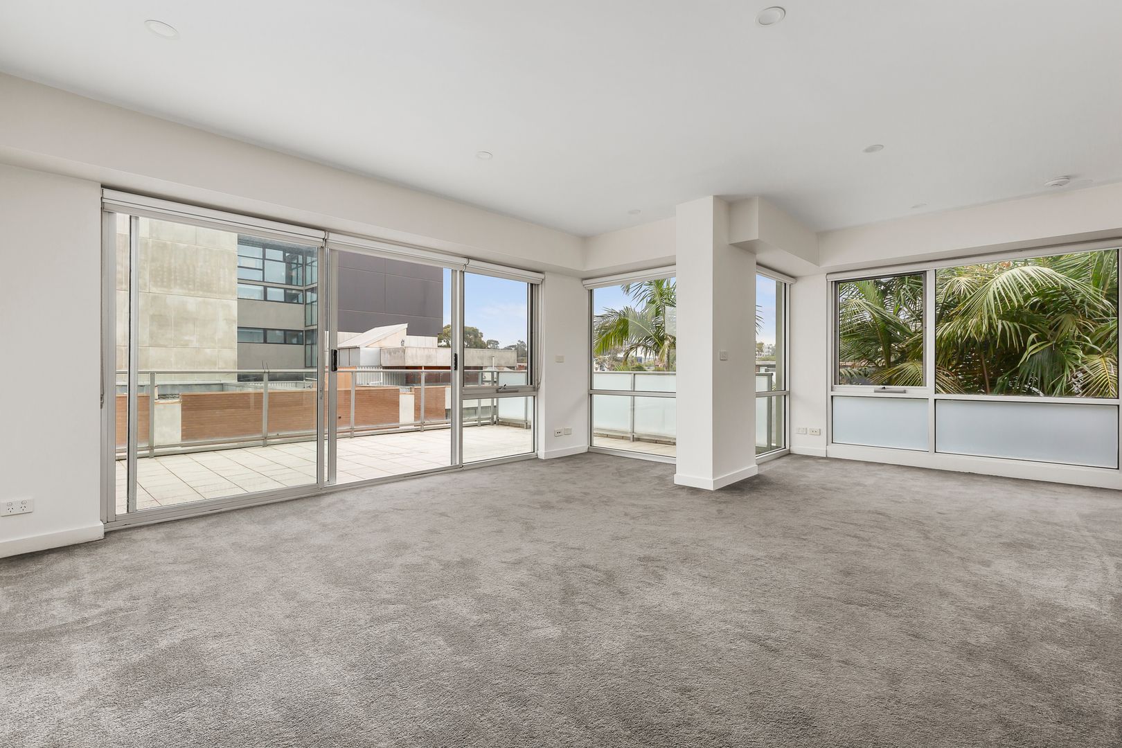 212/135 Inkerman Street, St Kilda VIC 3182, Image 2