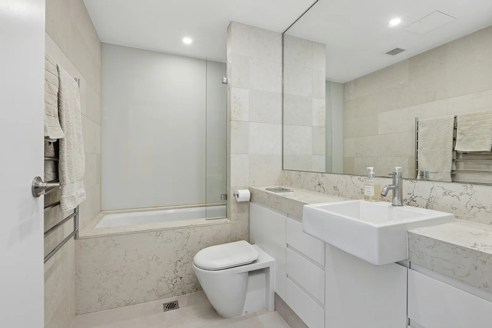 Additional image 9 of 25/7 Northcliff St, Milsons Point NSW 2061