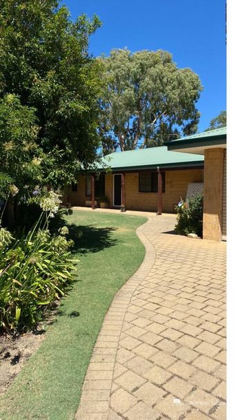 3 bedrooms House in 2 Flute Walk DUNSBOROUGH WA, 6281