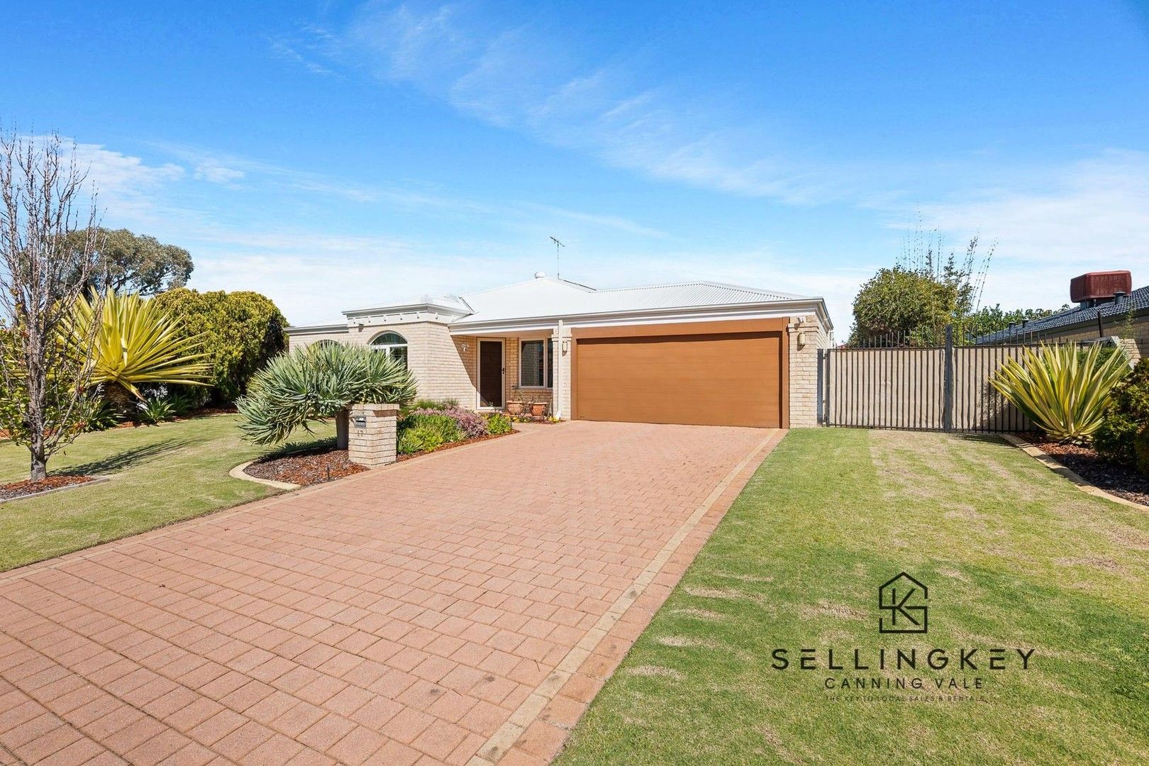 4 bedrooms House in 17 Eastwood Parade CANNING VALE WA, 6155