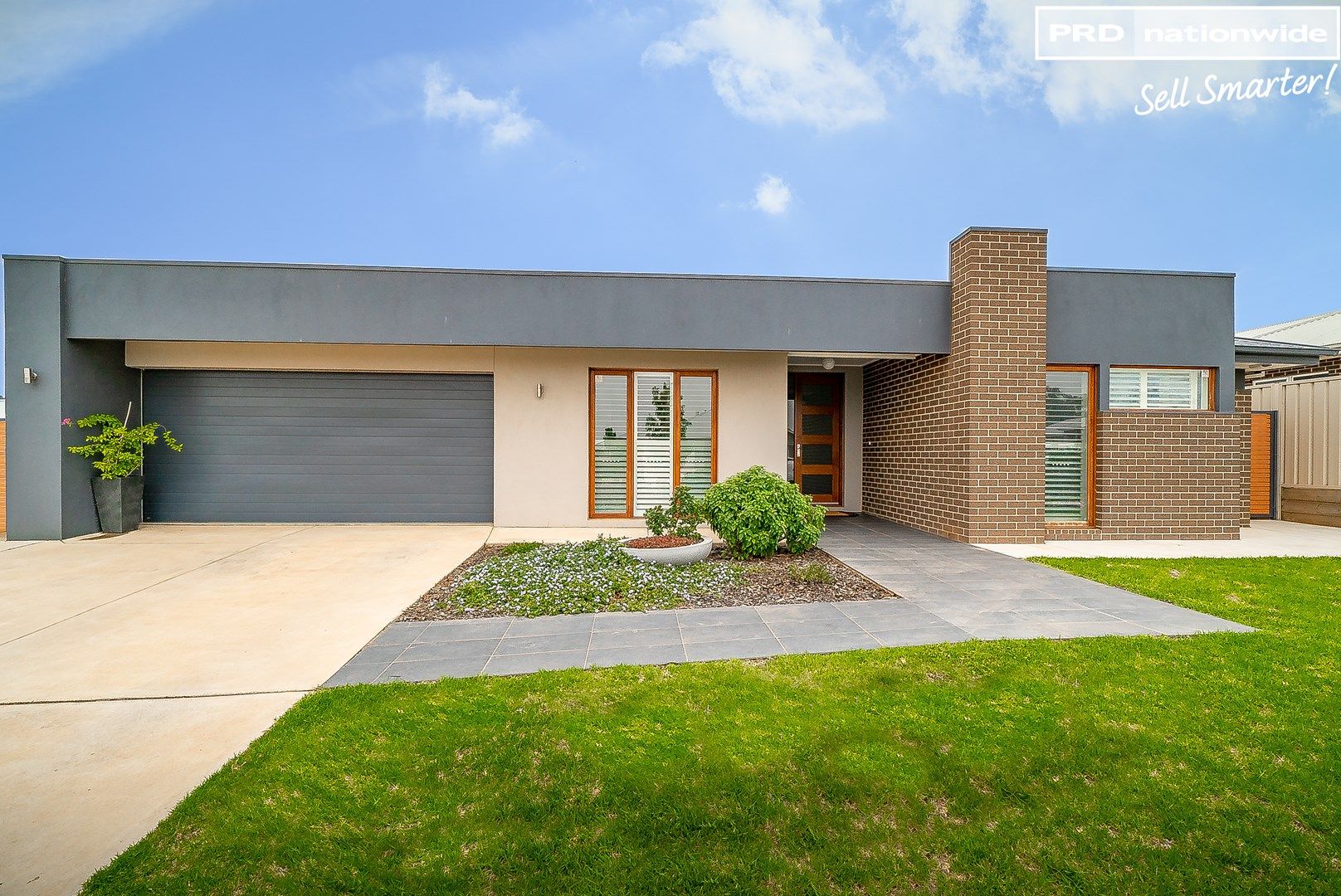 10 Cootamundra Boulevarde, Gobbagombalin NSW 2650, Image 0