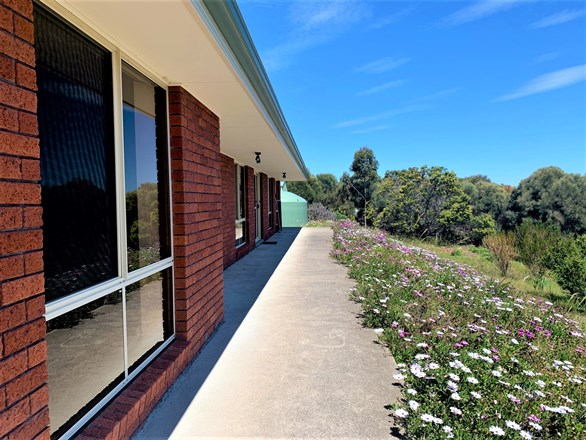 6 Whitefoord Parade, Dodges Ferry TAS 7173