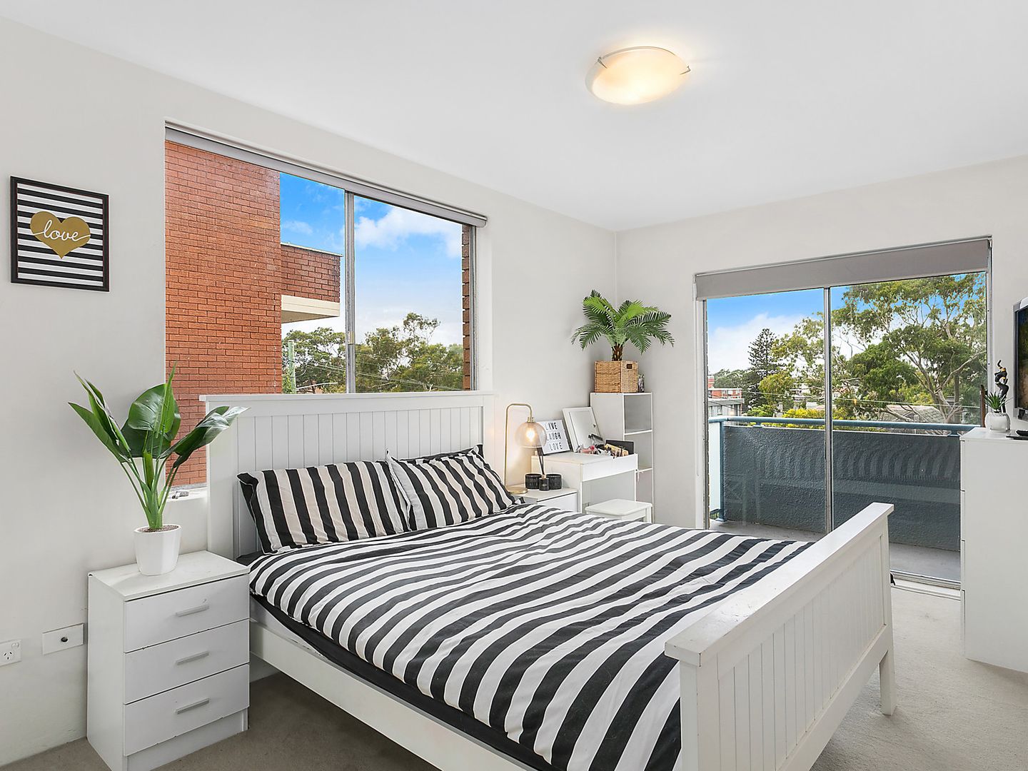 4/26-28 Dutruc Street, Randwick NSW 2031, Image 2