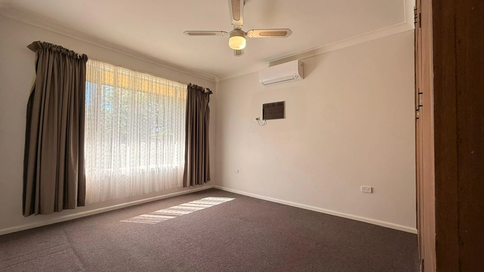 Additional image 9 of 21 Evans Parade, Parkes NSW 2870