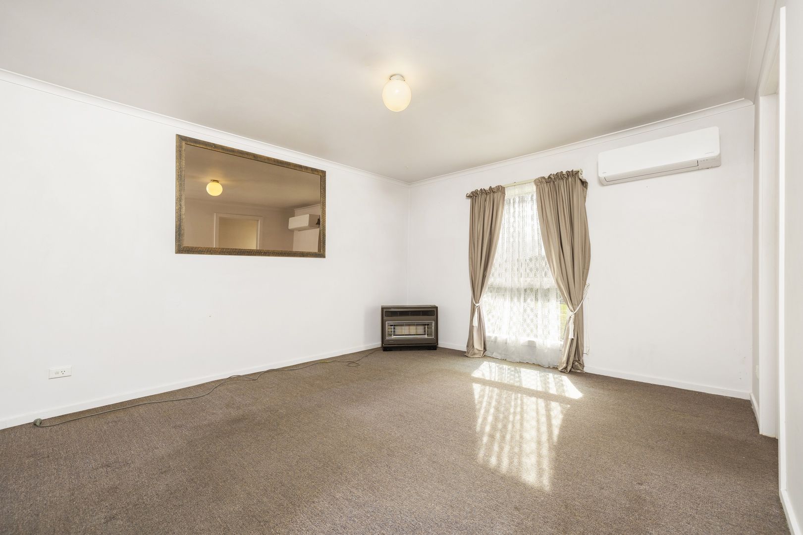 952 Wellington Road, Lysterfield VIC 3156 House For Rent 800 Domain