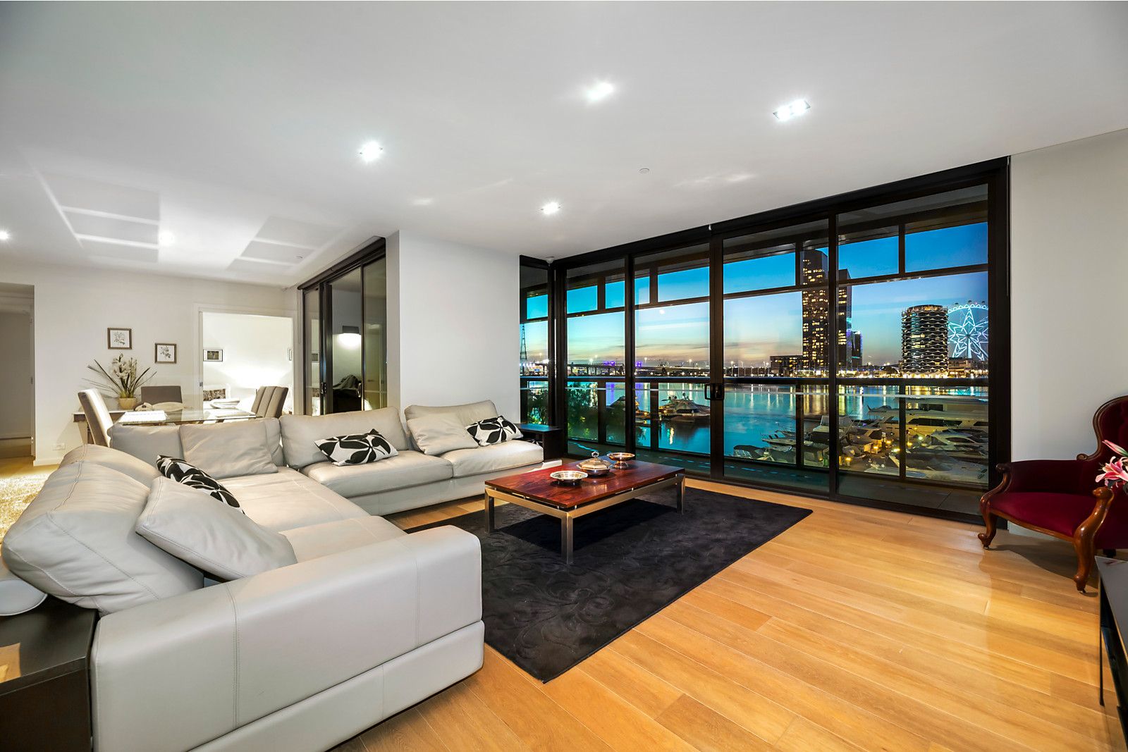 22/8 Waterside Place, Docklands VIC 3008, Image 1