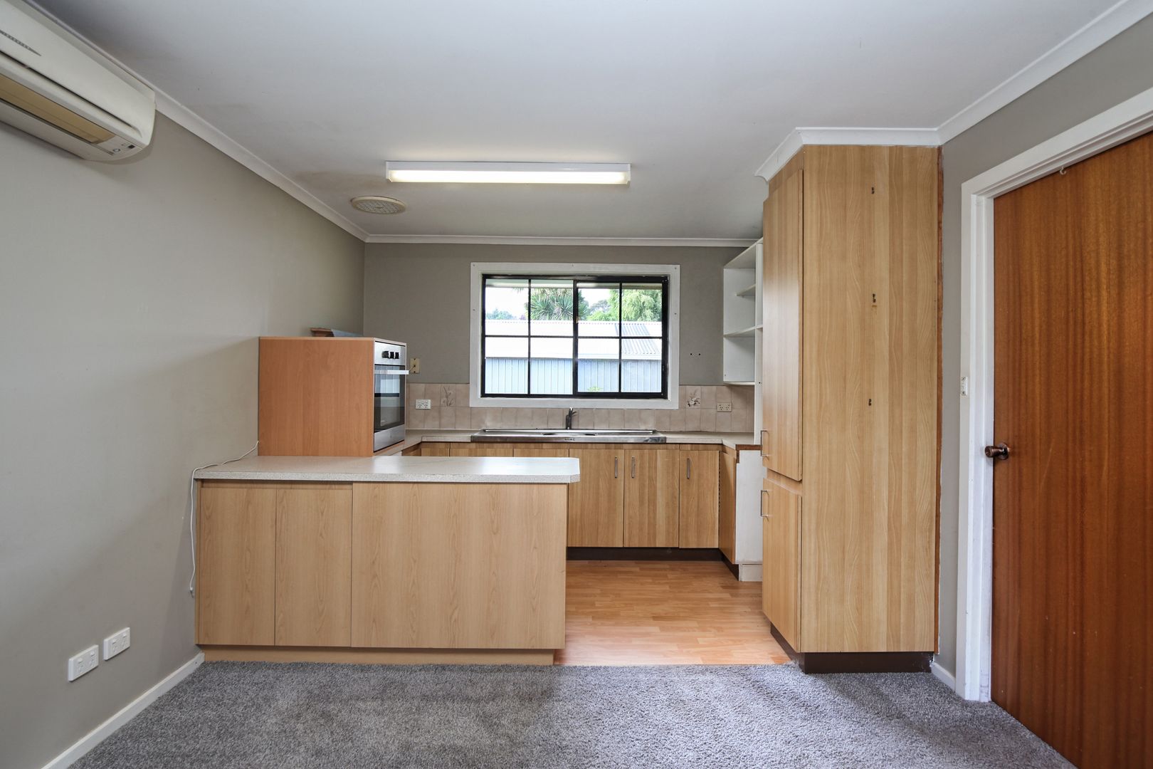 4/2-4 Buckland Street, Woodend VIC 3442, Image 1