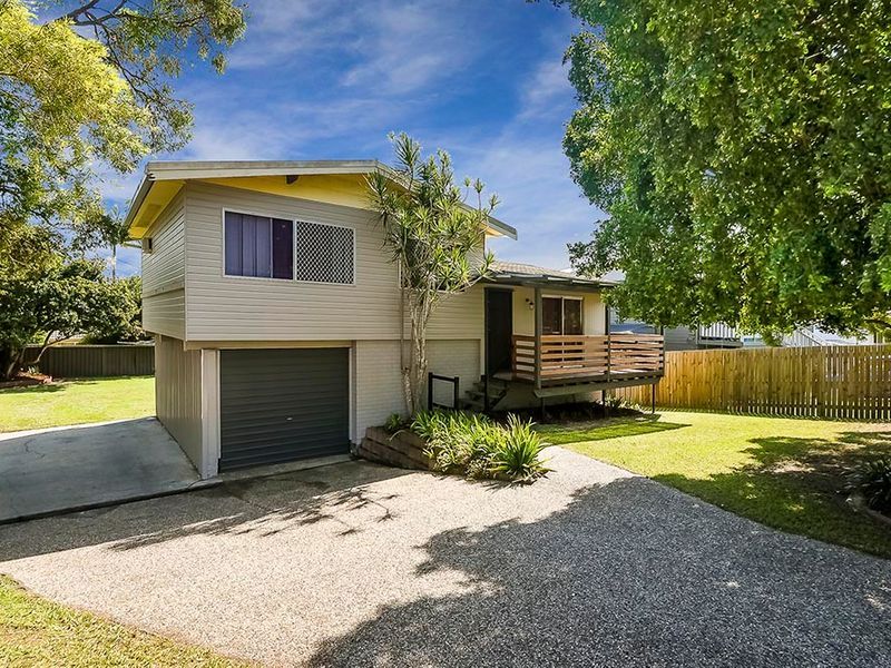3 bedrooms House in 8 Mikaga Court WOODRIDGE QLD, 4114