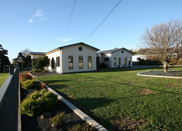 2 Robert Street, Smithton TAS 7330