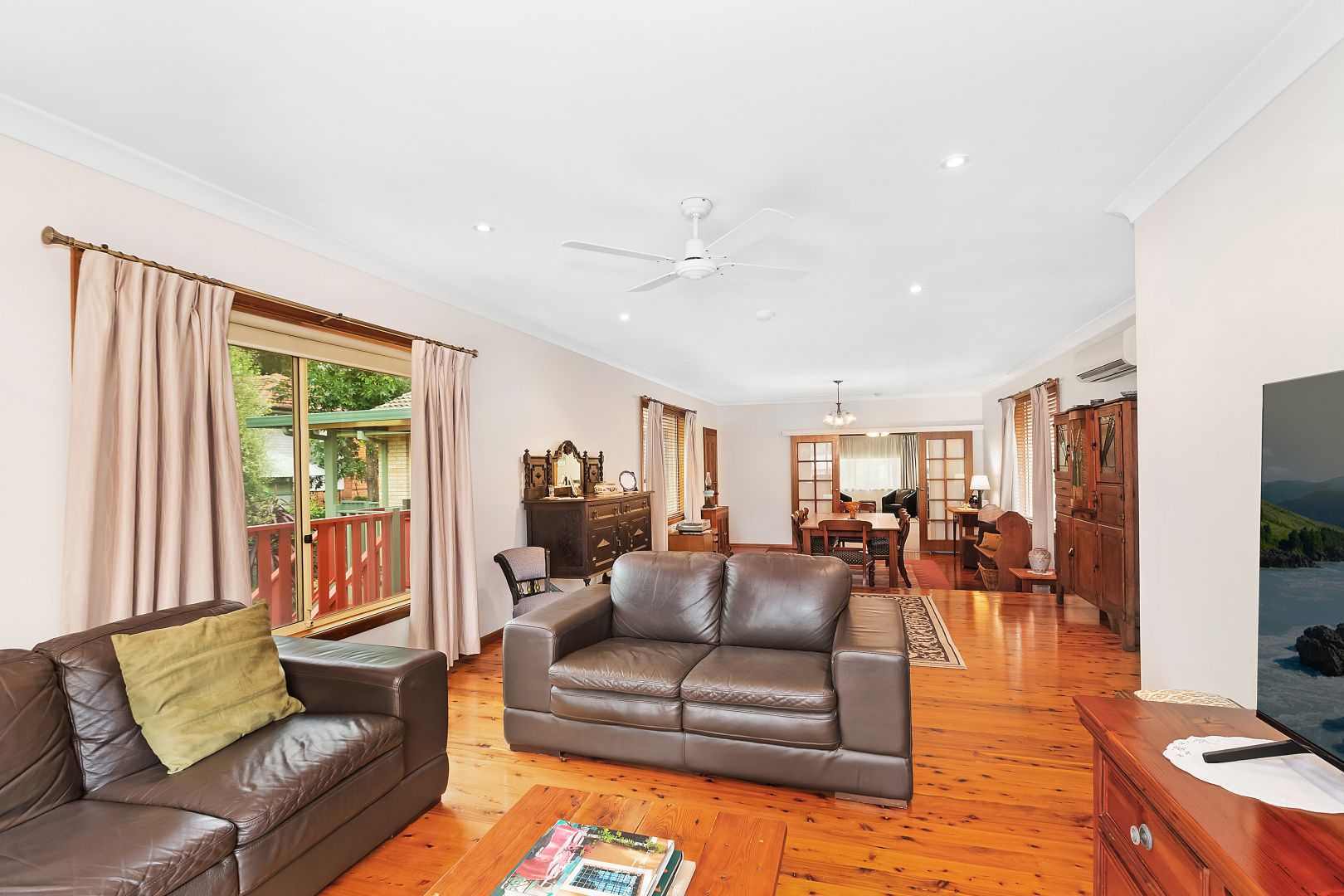 3 Ravine Avenue, Blaxland NSW 2774, Image 2