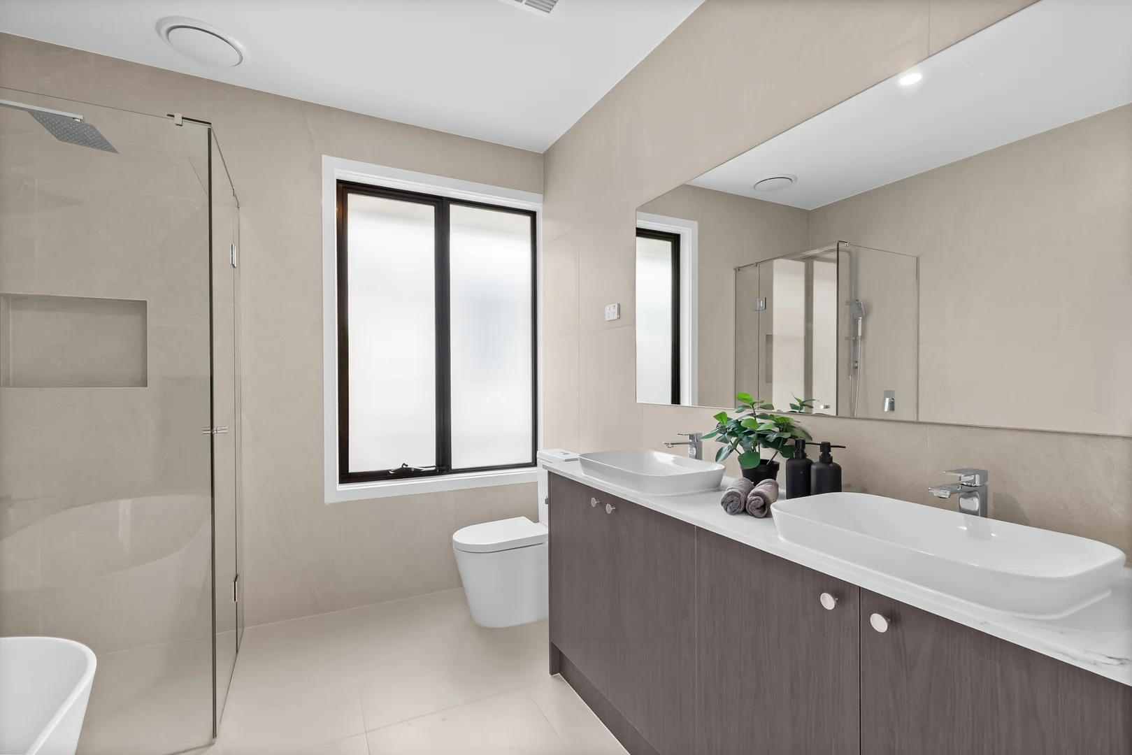 Additional image 16 of 3/8 Malinda Way, Croydon South VIC 3136