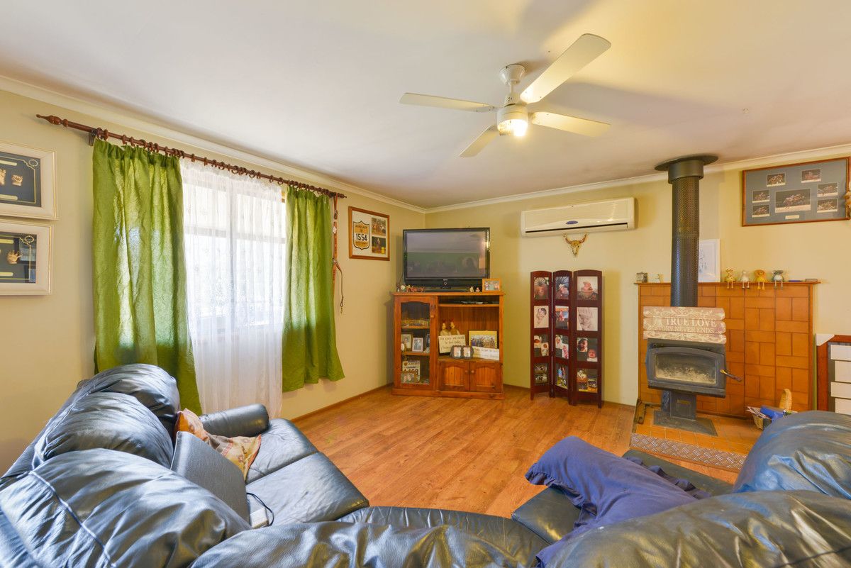 4 Railway Street, Currabubula NSW 2342, Image 2