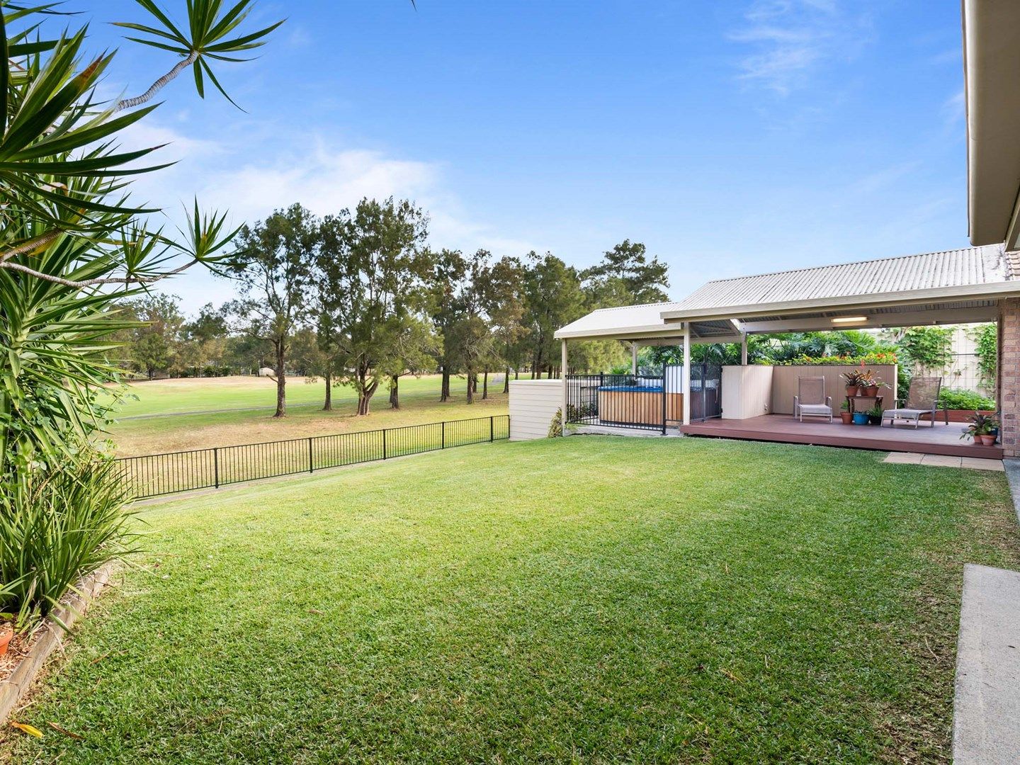 66 Allenby Crescent, Windaroo QLD 4207, Image 2