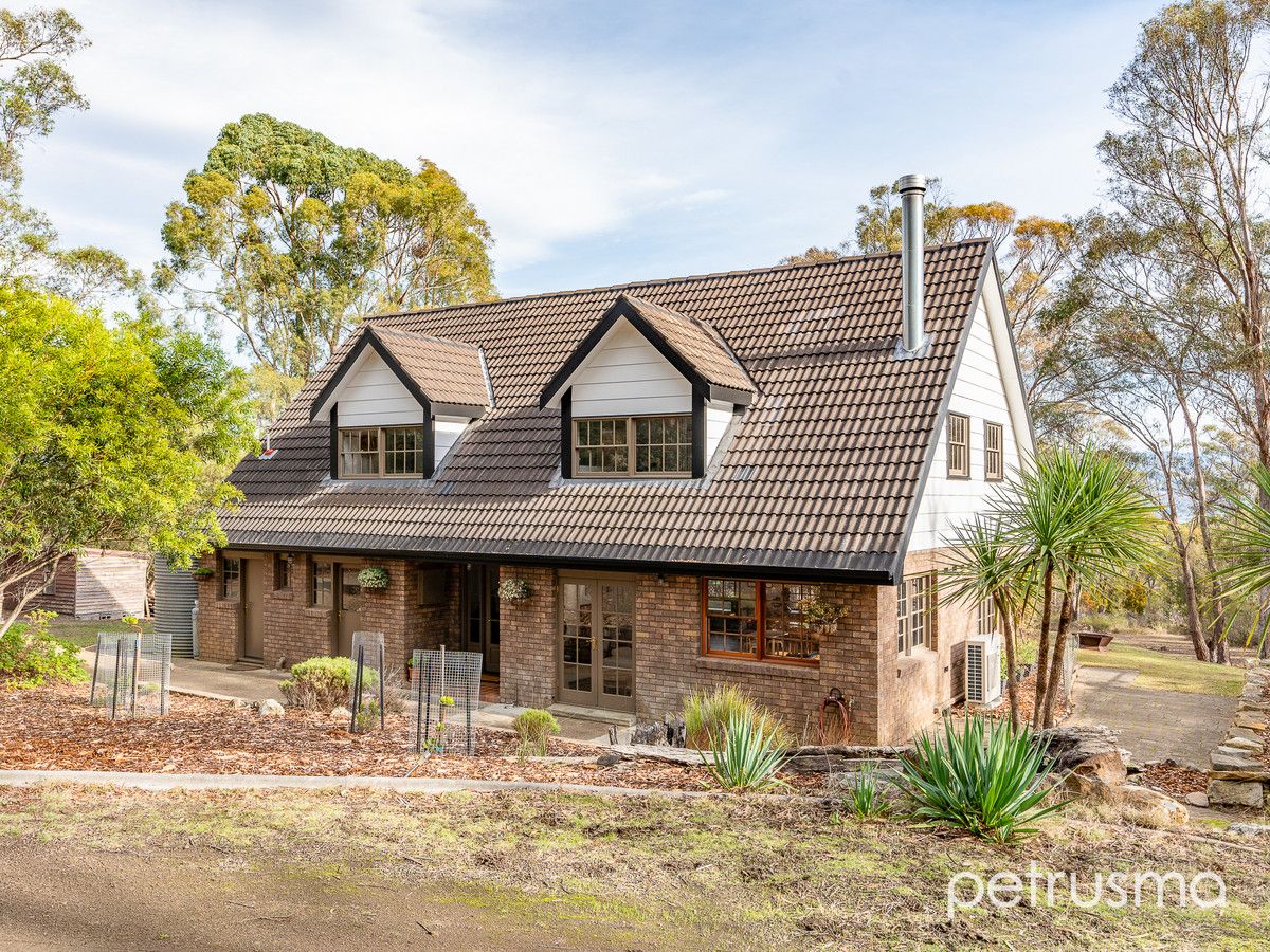 5 bedrooms House in 141 Brightwater Road BLACKMANS BAY TAS, 7052