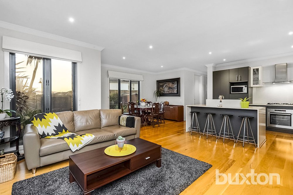 29 Brockhoff Drive, Burwood VIC 3125, Image 2