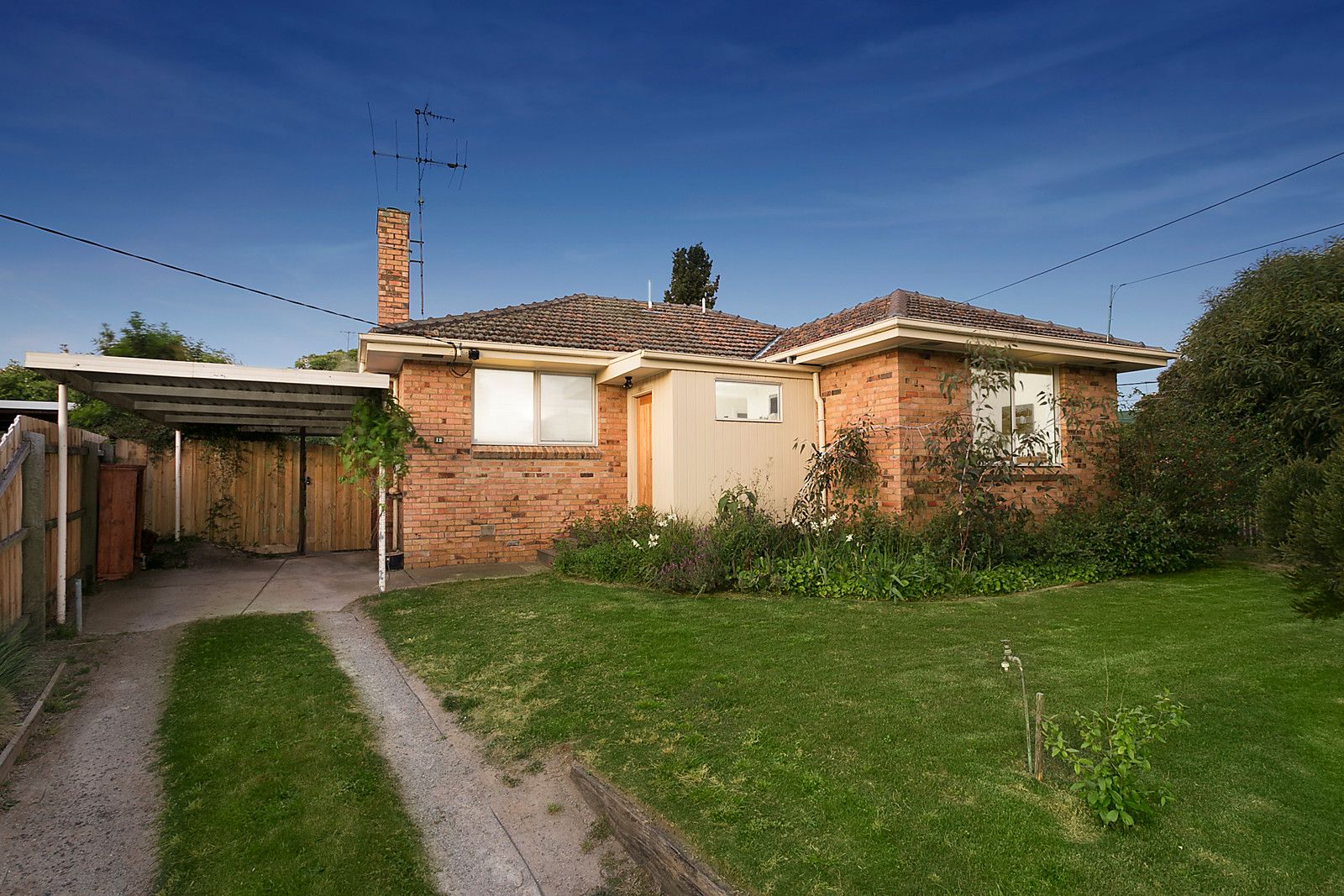 12 Perkins Avenue, Bellfield VIC 3081, Image 2