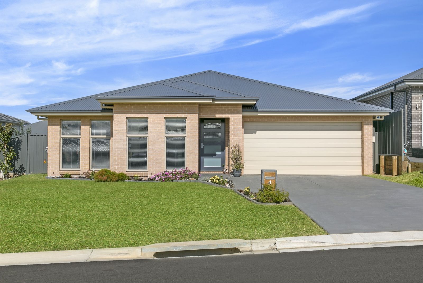 4 Auld Street, Elderslie Property History & Address Research Domain