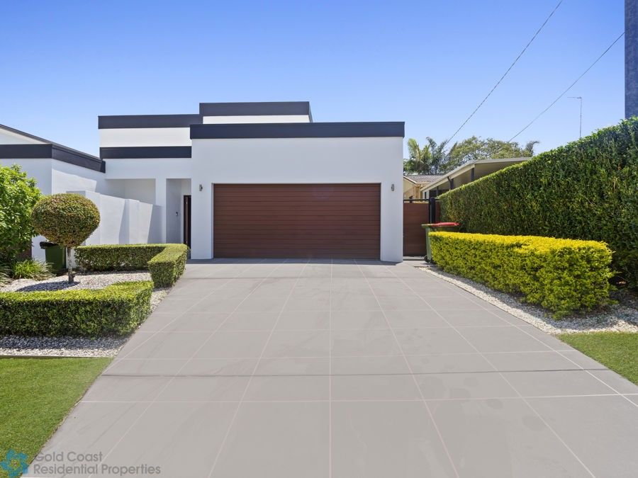 3 bedrooms Duplex in 1/131 Falconer Street SOUTHPORT QLD, 4215
