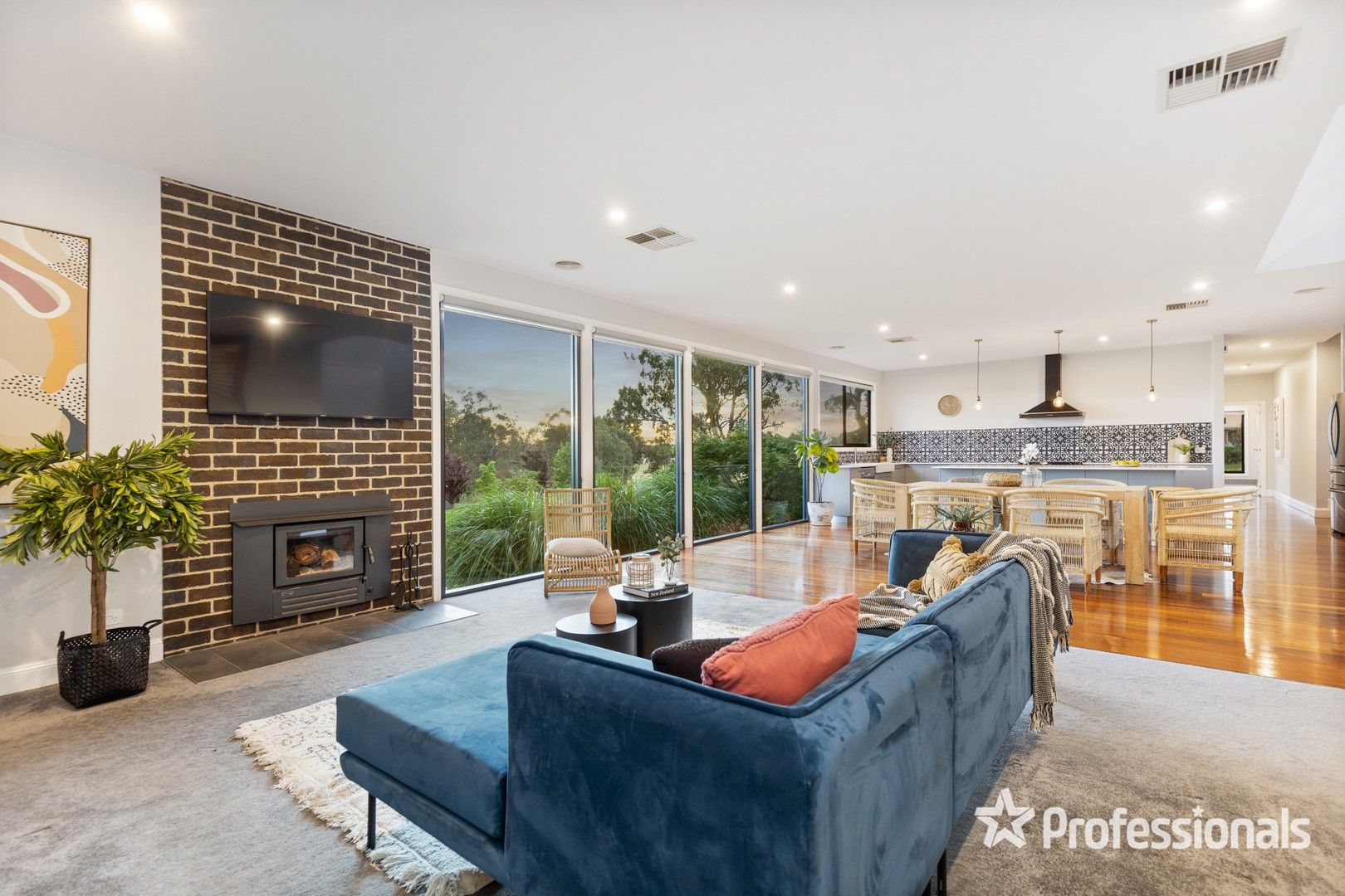 31 Matilda Crescent, Wagga Wagga NSW 2650, Image 0